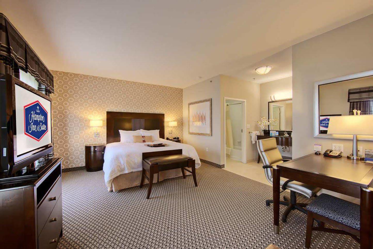 Hampton Inn & Suites Tupelo/Barnes Crossing Bagian luar foto
